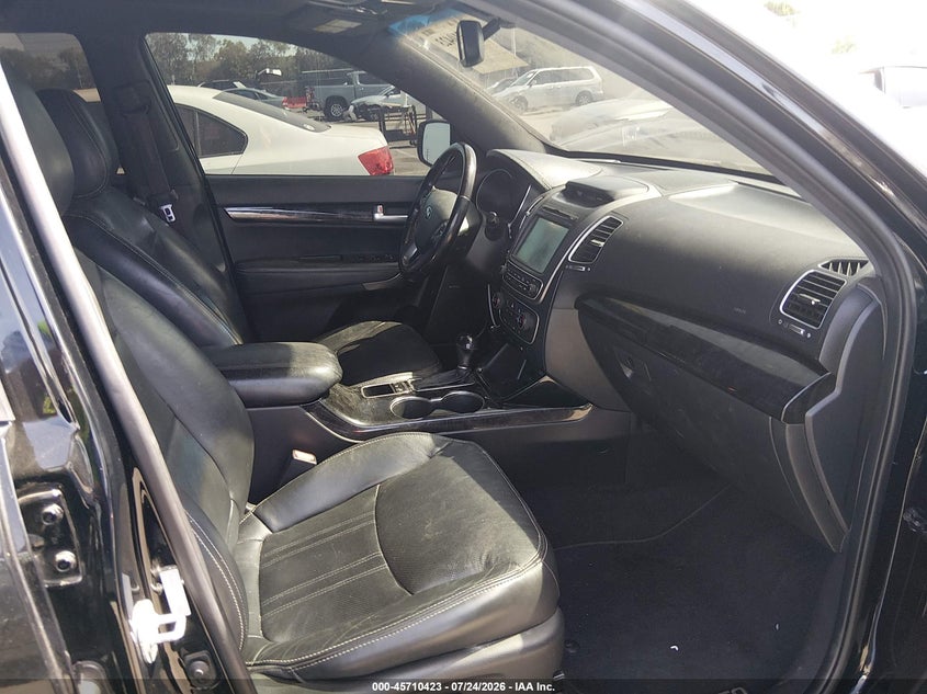 2014 KIA SORENTO auction photo 5