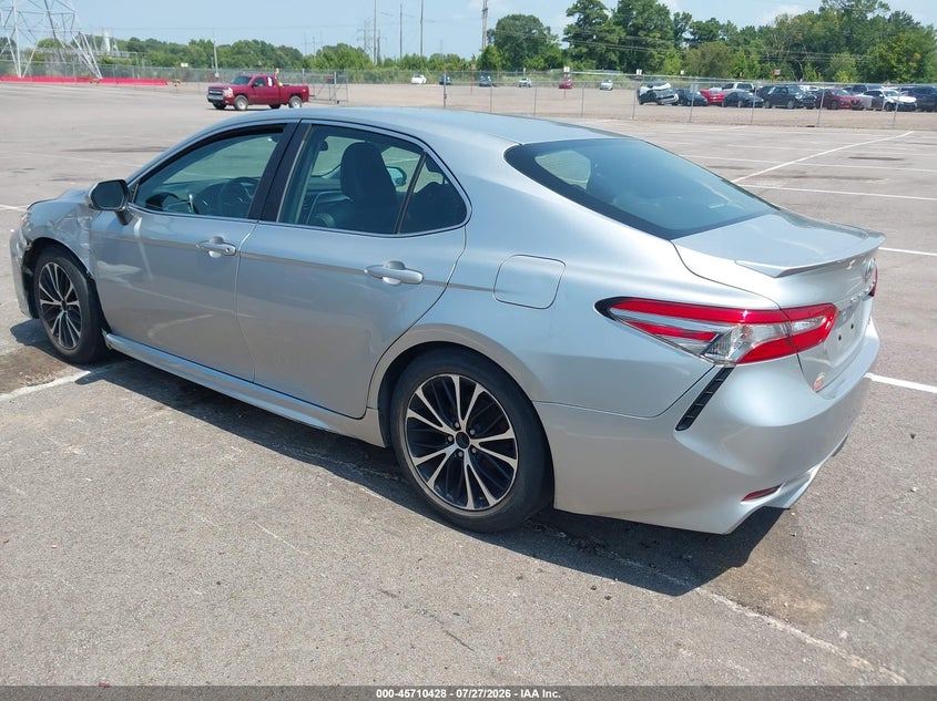 2018 TOYOTA CAMRY auction photo 3