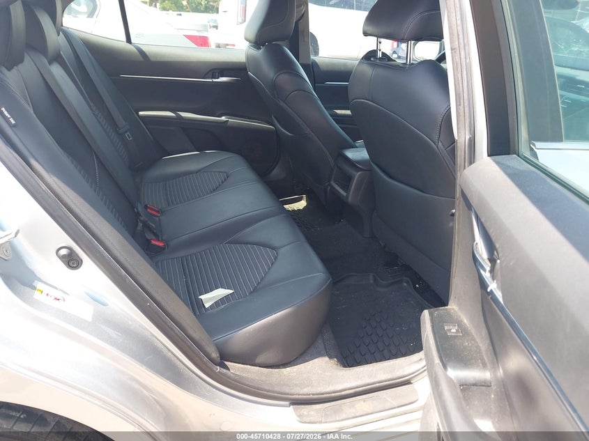 2018 TOYOTA CAMRY auction photo 8