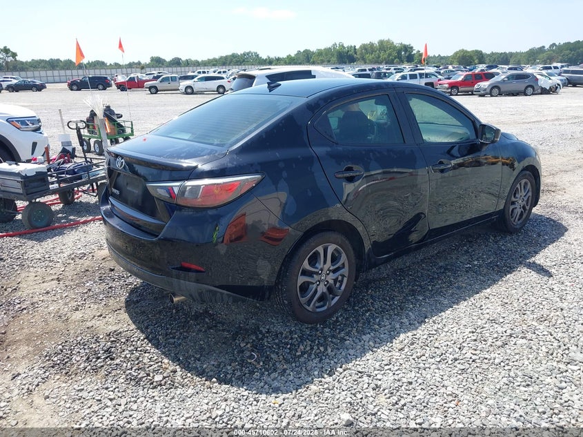 2020 TOYOTA YARIS — zdjęcie 4