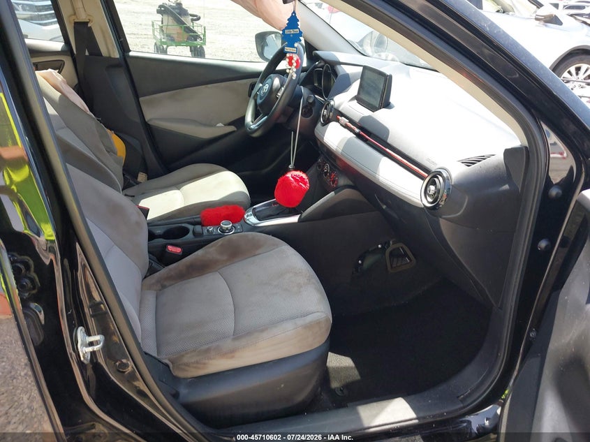 2020 TOYOTA YARIS — zdjęcie 5
