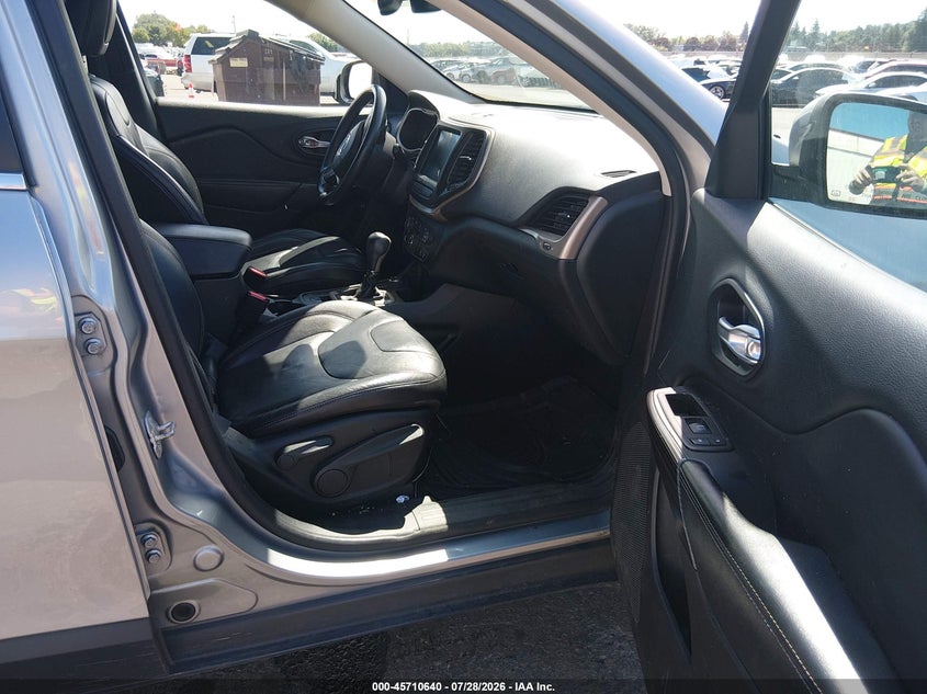 2014 JEEP CHEROKEE auction photo 5