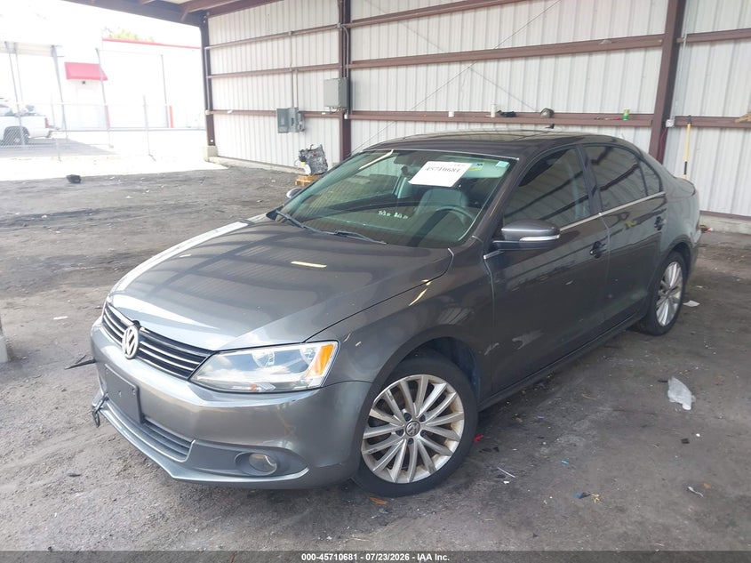2014 VOLKSWAGEN JETTA auction photo 2