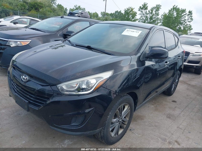 2015 HYUNDAI TUCSON auction photo 2