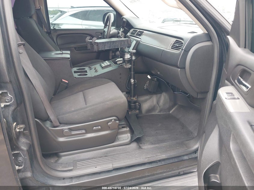 2010 CHEVROLET TAHOE auction photo 5