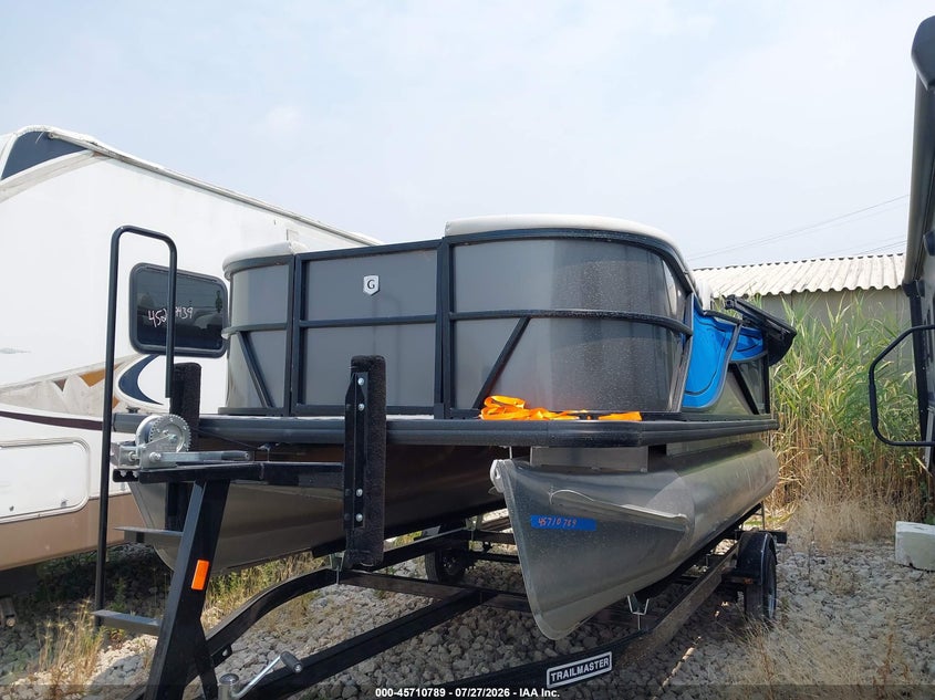 2026 GODFREY PONTOON auction photo 2