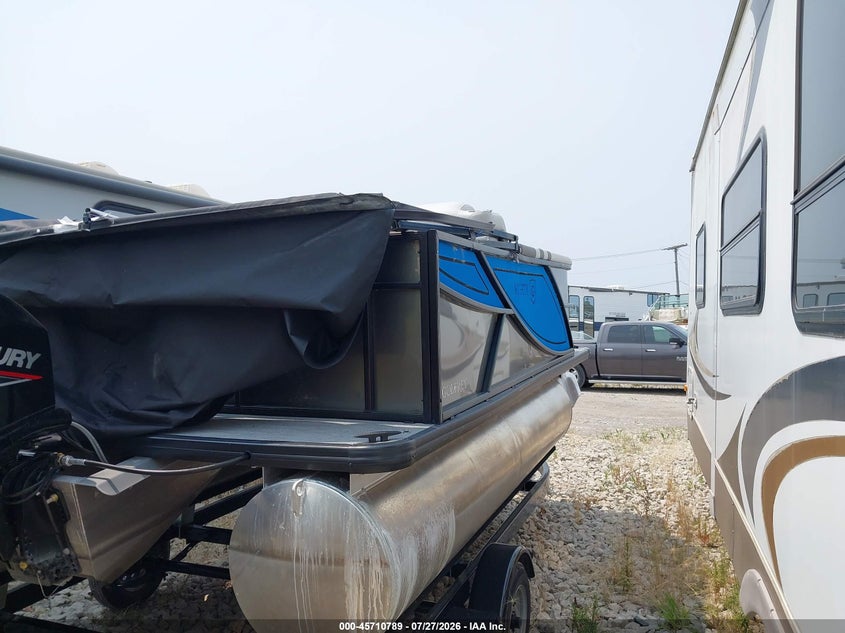 2026 GODFREY PONTOON auction photo 4