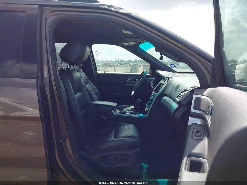 2015 FORD EXPLORER auction photo 5