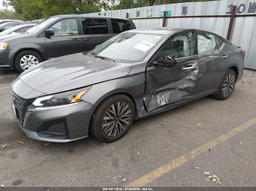2024 NISSAN ALTIMA auction photo 2