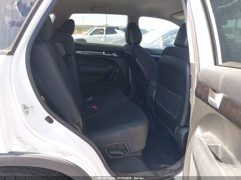 2015 KIA SORENTO auction photo 8