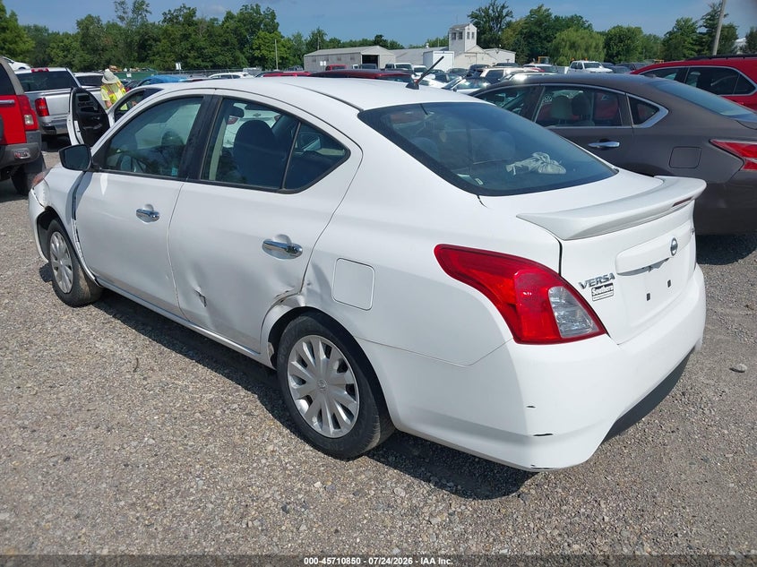2019 NISSAN VERSA auction photo 3