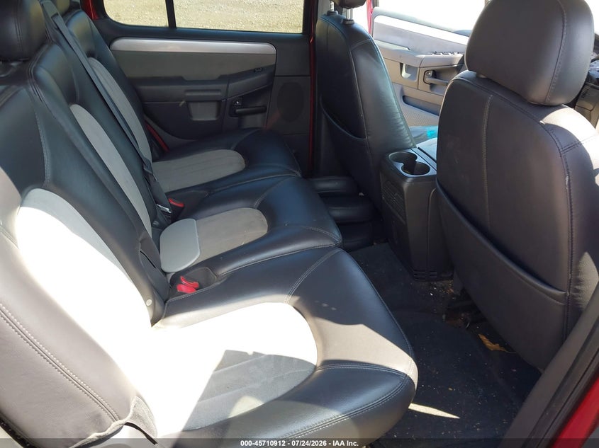 2005 MERCURY MOUNTAINEER auction photo 8