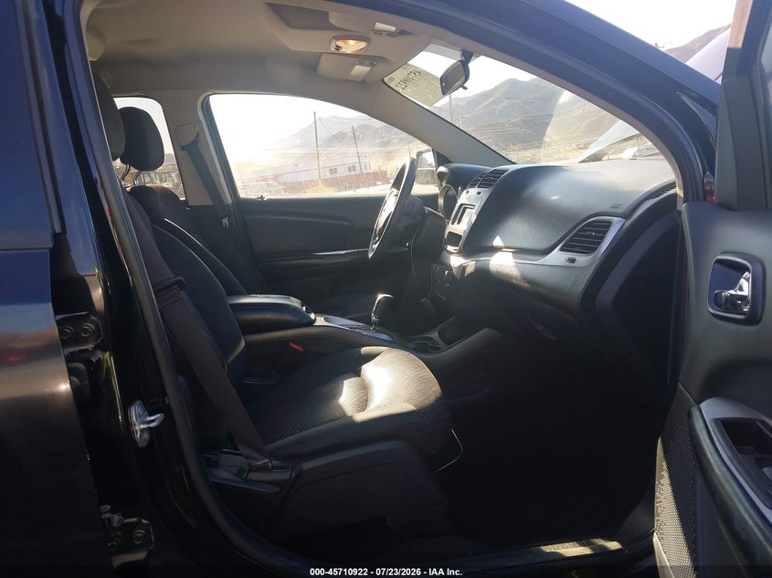 2015 DODGE JOURNEY auction photo 5