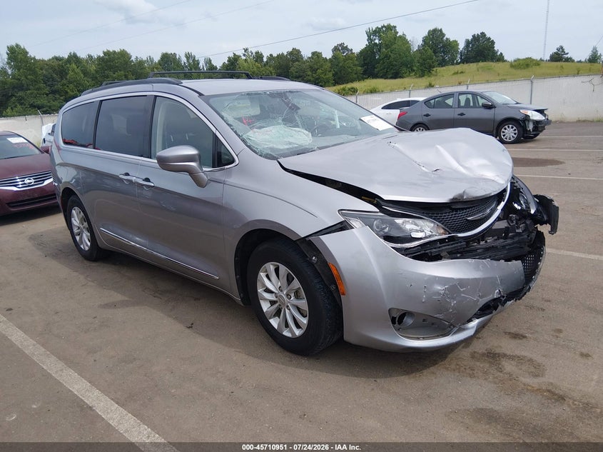 Vin: 2c4rc1bg4hr569840, lot: 46209607, chrysler pacifica touring-l 2017 img_1