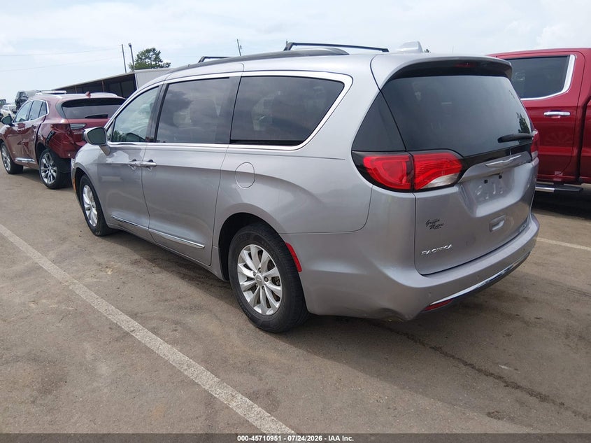 Vin: 2c4rc1bg4hr569840, lot: 46209607, chrysler pacifica touring-l 20173