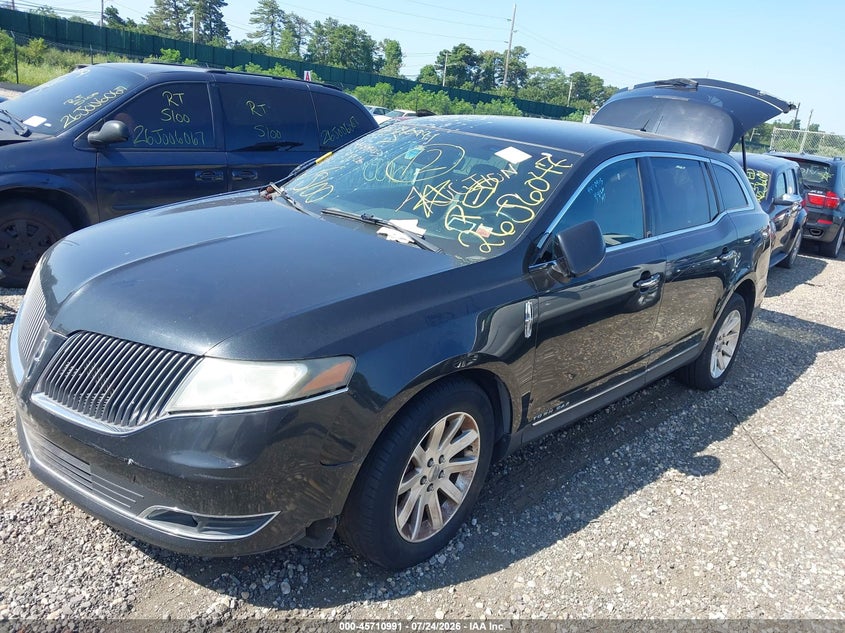 2013 LINCOLN MKT auction photo 2