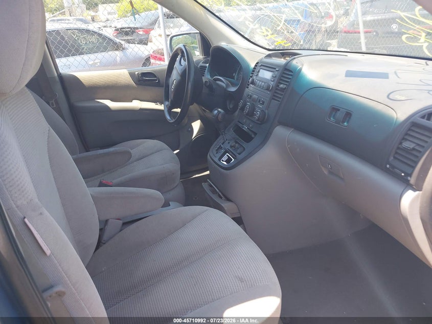 2008 KIA SEDONA auction photo 5