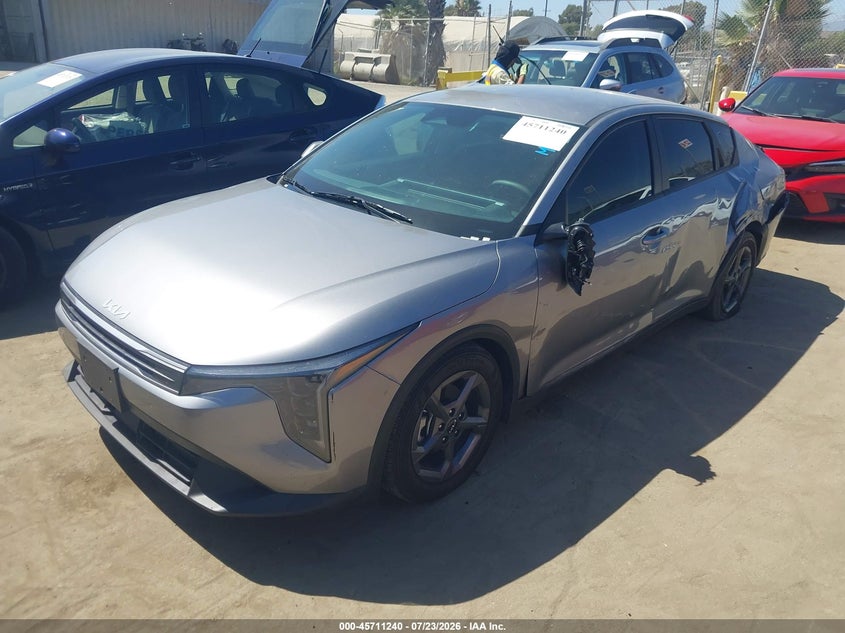 2025 KIA K4 — zdjęcie 2