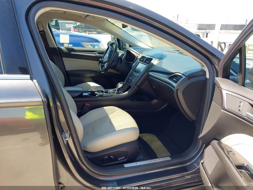 2016 FORD FUSION ENERGI auction photo 5
