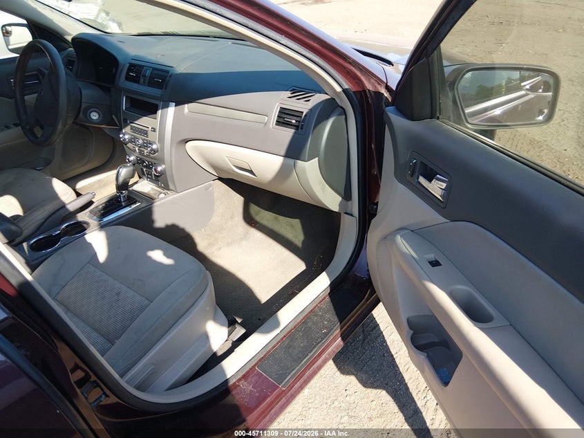2011 FORD FUSION auction photo 5