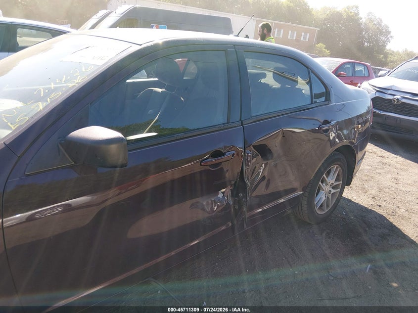 2011 FORD FUSION auction photo 6