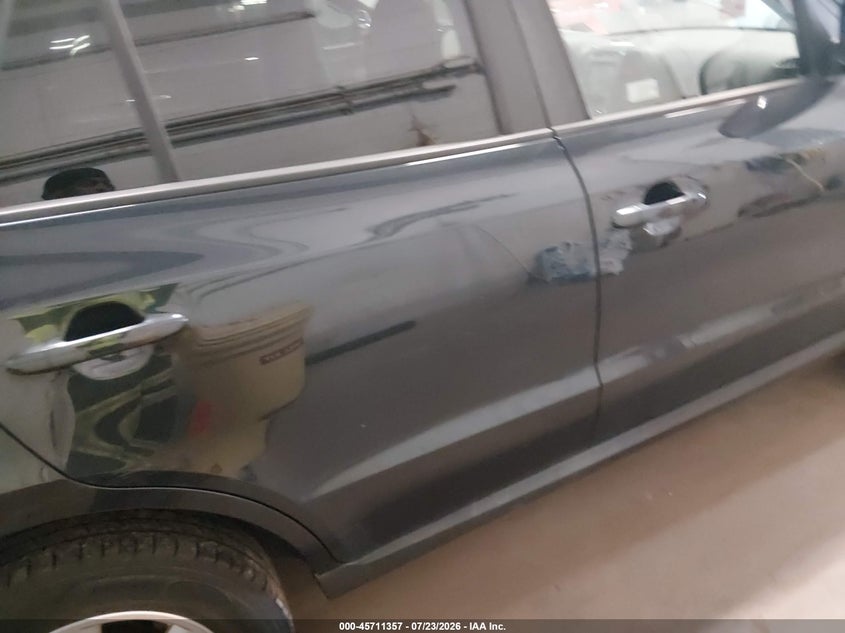 2012 HYUNDAI SANTA FE auction photo 6