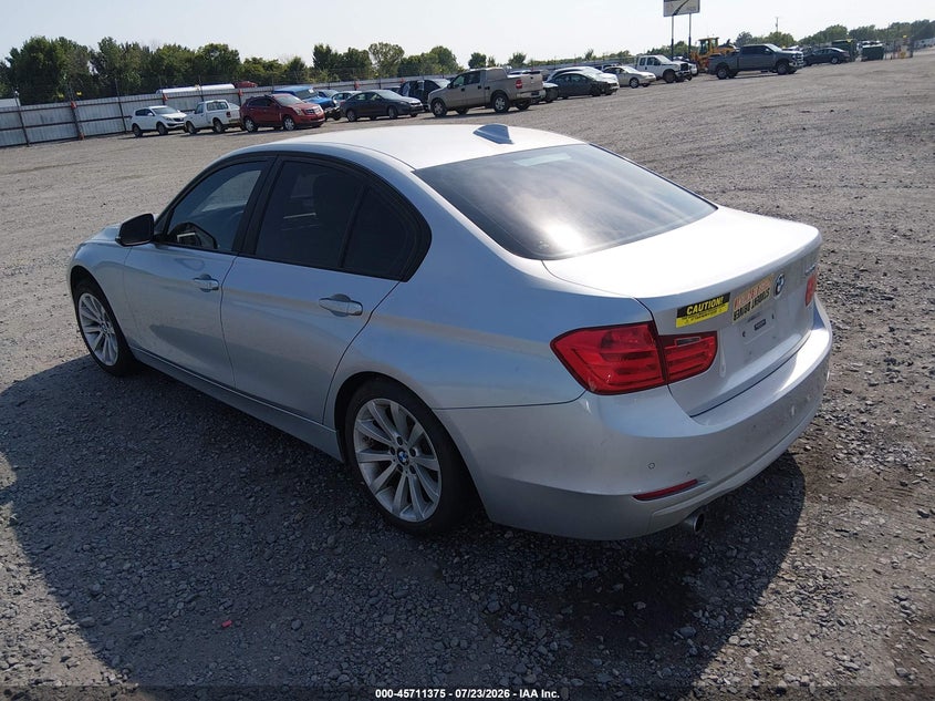 Vin: wba3b1c54ep679609, lot: 46210031, bmw 320i 20143
