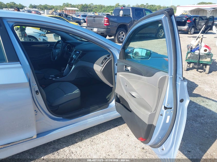 2011 HYUNDAI SONATA HYBRID auction photo 5