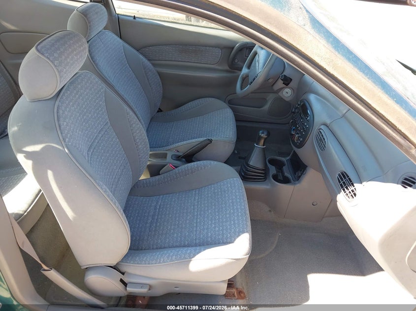 1998 FORD ESCORT auction photo 5