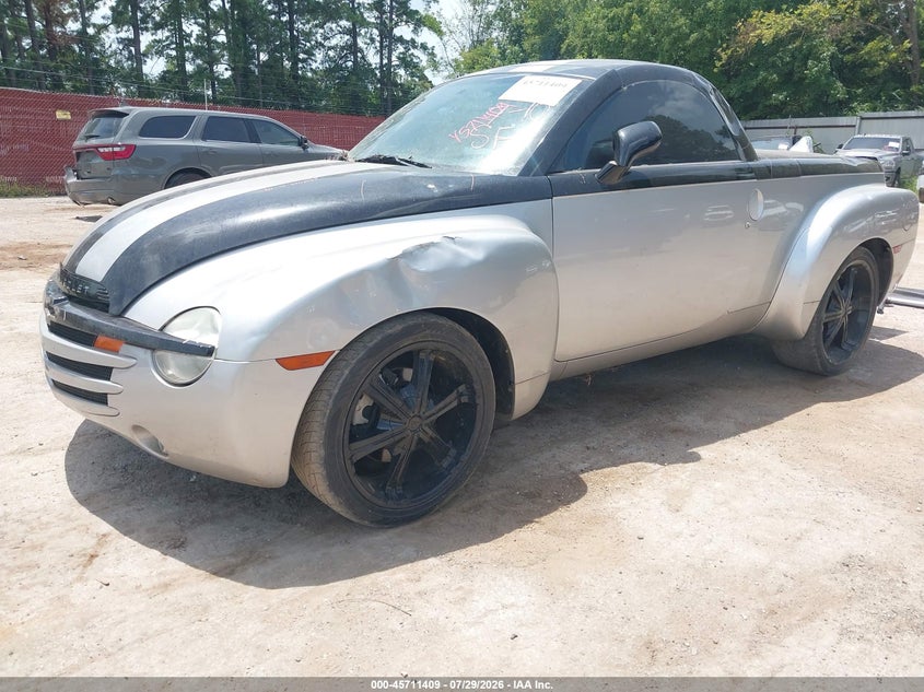 2005 CHEVROLET SSR auction photo 2