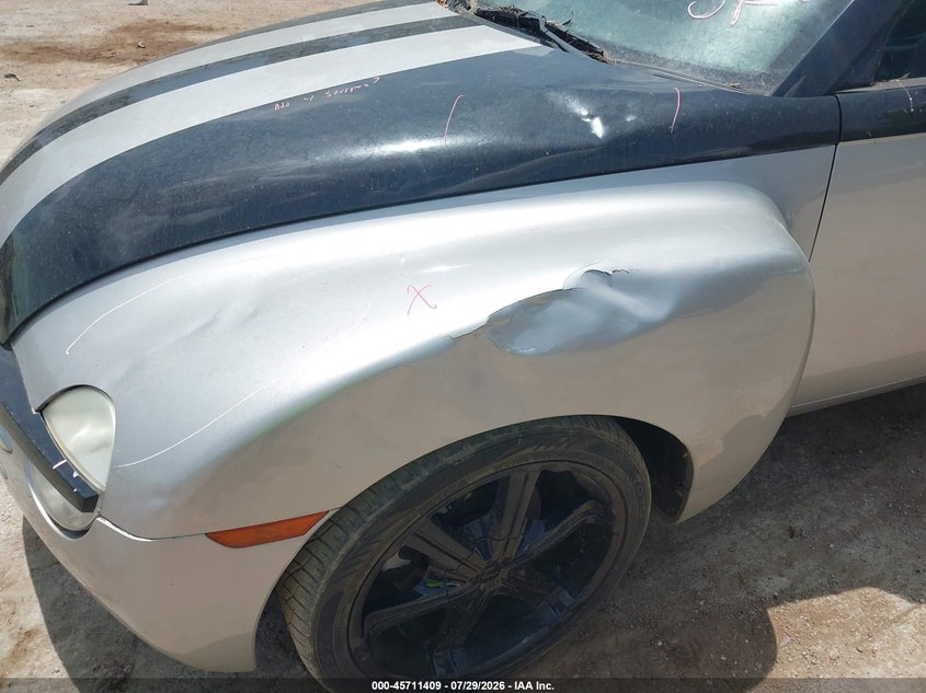2005 CHEVROLET SSR auction photo 6