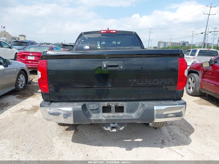 TOYOTA TUNDRA - zdjęcie 17