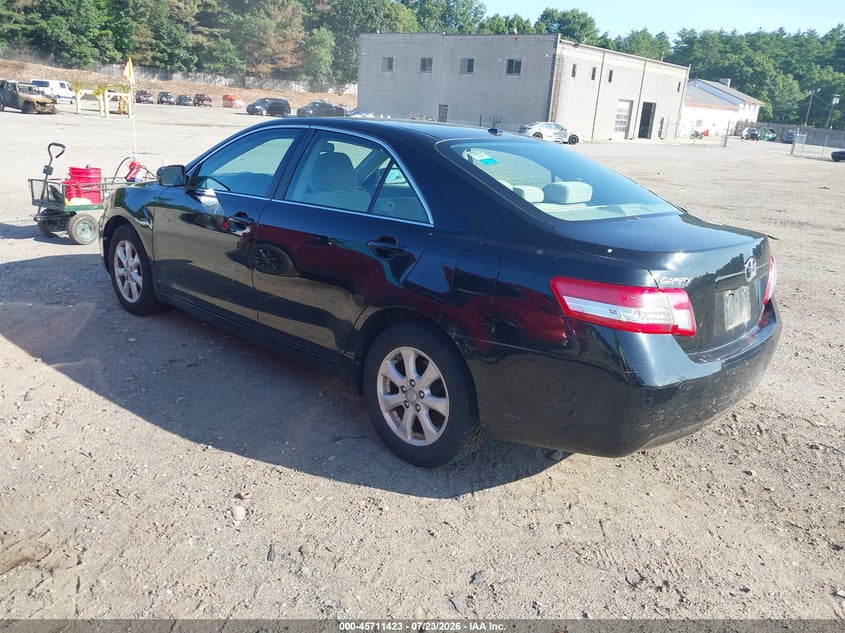 2011 TOYOTA CAMRY auction photo 3