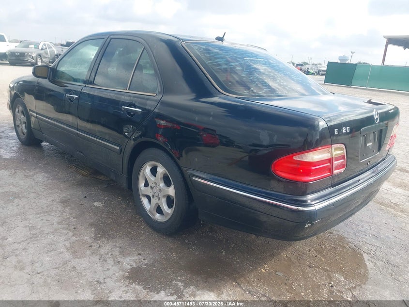 2002 MERCEDES-BENZ E 320 auction photo 3