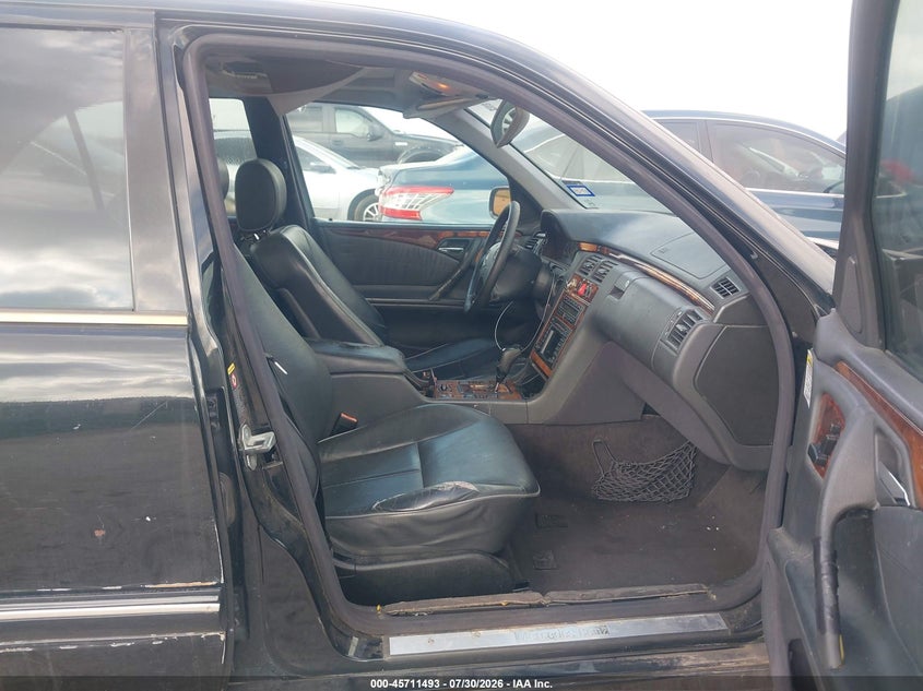 2002 MERCEDES-BENZ E 320 auction photo 5