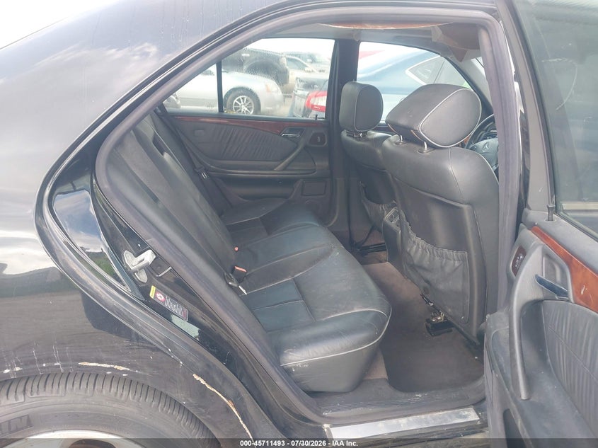 2002 MERCEDES-BENZ E 320 auction photo 8