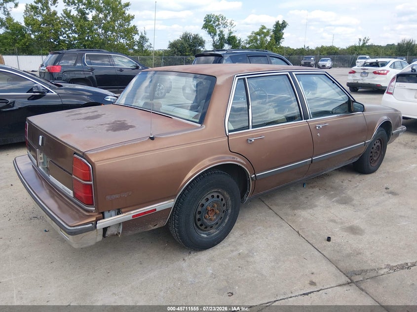 1989 OLDSMOBILE DELTA 88 auction photo 4