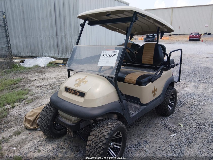 2010 CLUB CAR GOLF CART auction photo 2