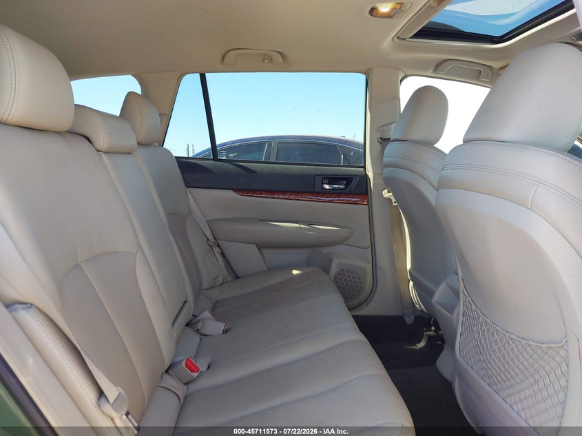 2012 SUBARU OUTBACK auction photo 8