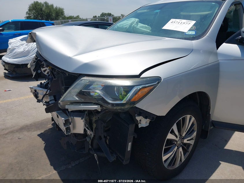 2017 NISSAN PATHFINDER auction photo 6