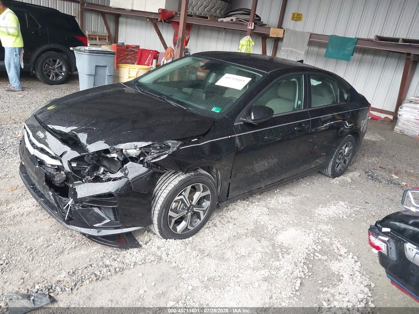 Vin: 3kpf24ad0me373162, lot: 46210257, kia forte lxs 20212