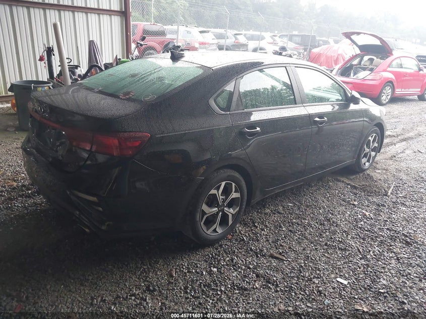 Vin: 3kpf24ad0me373162, lot: 46210257, kia forte lxs 20214