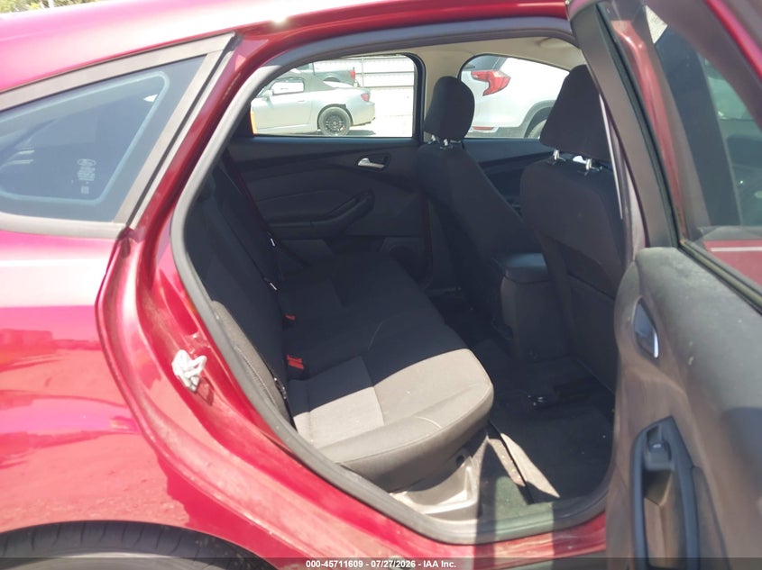 2017 FORD FOCUS auction photo 8