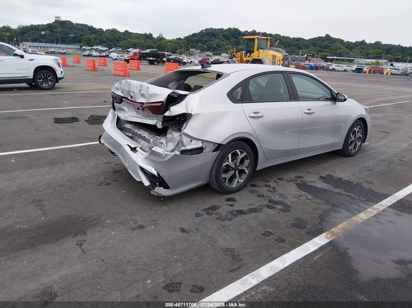 Vin: 3kpf24ad7me372090, lot: 46210361, kia forte lxs 20214