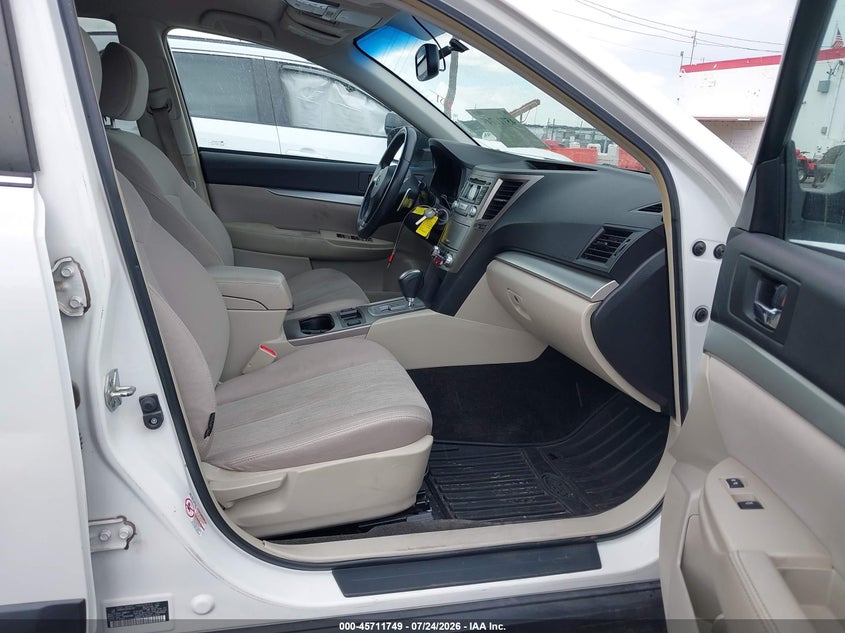2013 SUBARU OUTBACK auction photo 5