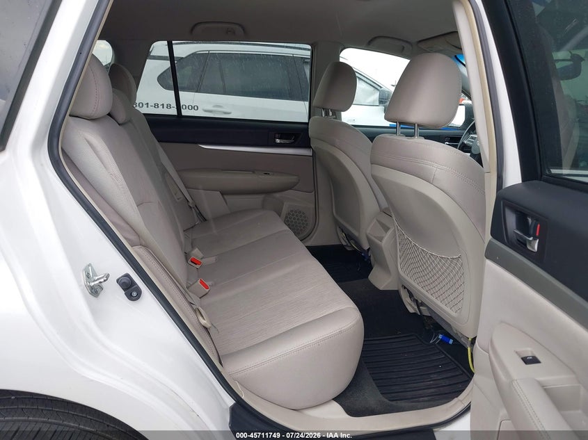 2013 SUBARU OUTBACK auction photo 8