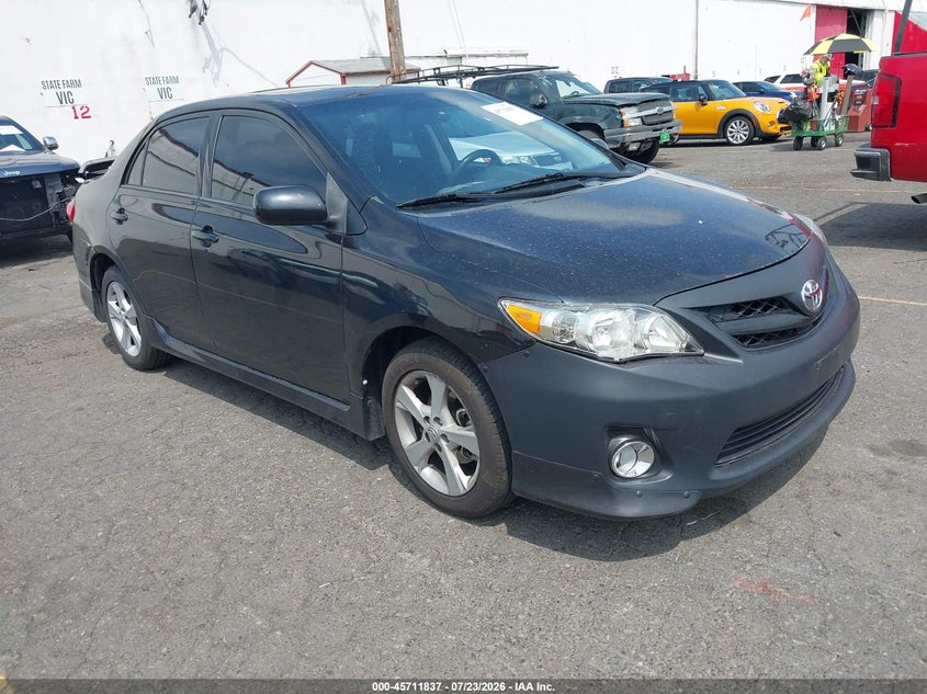 2013 TOYOTA COROLLA auction photo 1
