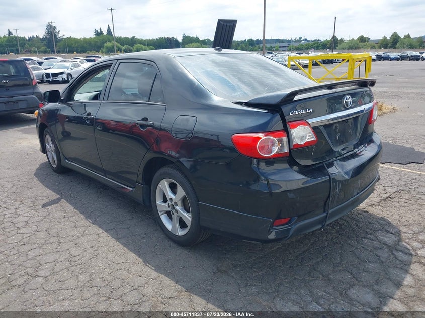 2013 TOYOTA COROLLA auction photo 3