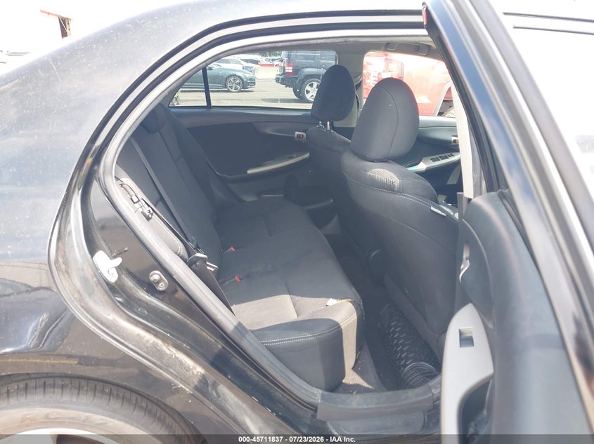 2013 TOYOTA COROLLA auction photo 8