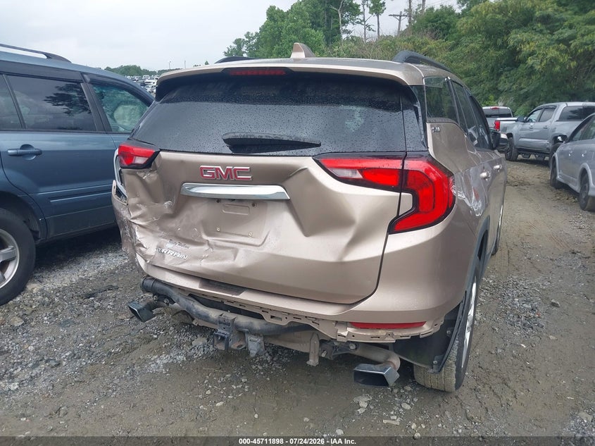 2018 GMC TERRAIN auction photo 6